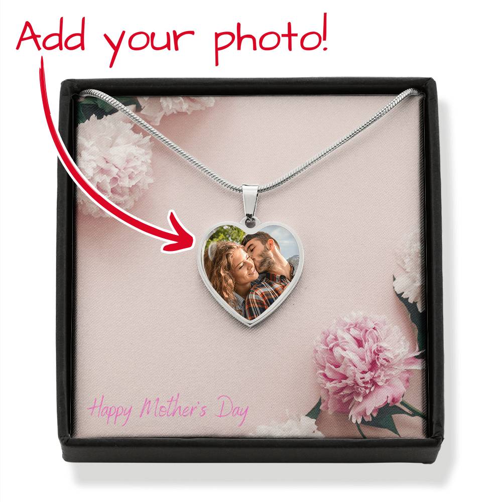 Turn Precious Moments into Timeless Treasures: Personalized Jewelry for Mom